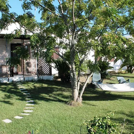 Vecchio Ulivo Apartment *