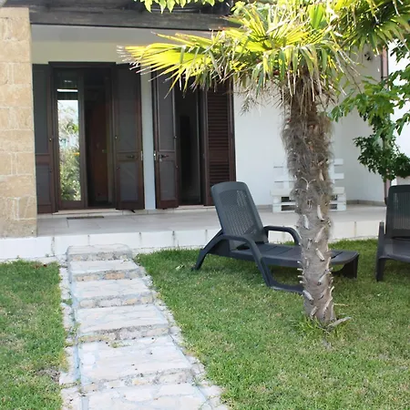 Vecchio Ulivo Apartment *